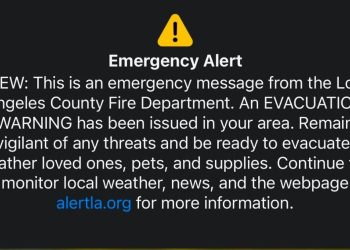 La alerta de evacuación por incendios forestales para todo Los Ángeles se envió por error