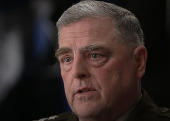 JD Vance Otorches Reportero hipócrita que dijo que eliminar el retrato de Mark Milley del Pentágono «es lo que hacen los dictadores»