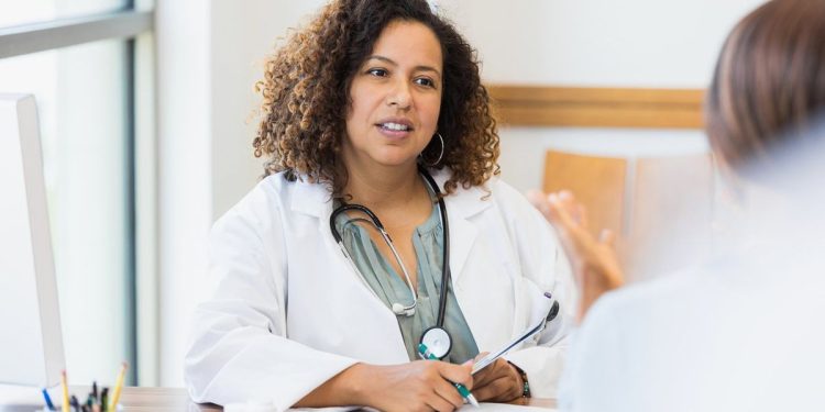 Obtenga una buena atención para la menopausia con el proveedor de atención médica adecuado