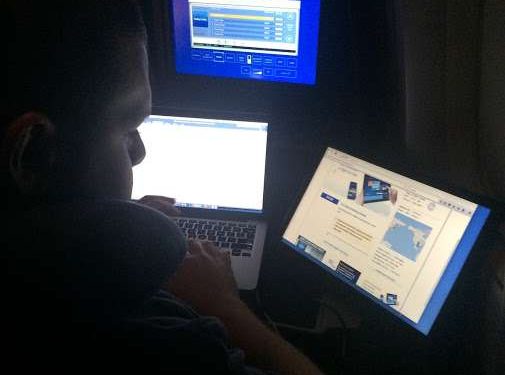 Por qué United no le permite utilizar la pantalla a bordo como pantalla extendida