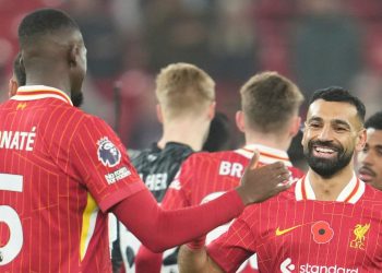 Ibrahima Konate le da a Mo Salah el Balón de Oro y su compañero del Liverpool disfruta de la mejor temporada de su carrera hasta la fecha | Noticias de futbol