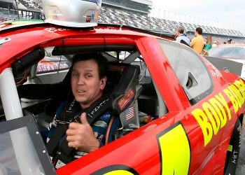 El conductor de NASCAR Benny Chastain muere de 82 años, los tributos se llegan a la leyenda veterana