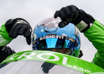 DCR completa la cuadrícula de IndyCar con Rinus Veekay