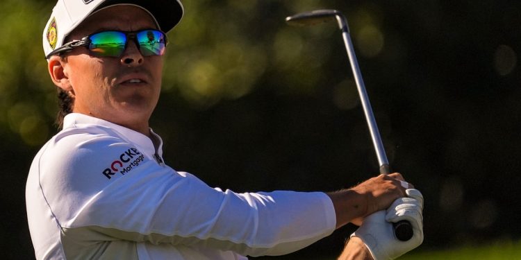 Favoritos de los fanáticos mirando avance en Cognizant Classic