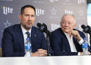 «No son serios»-Ex-Cowboys All-Pro predice la fatalidad de la franquicia bajo HC Brian Schottenheimer