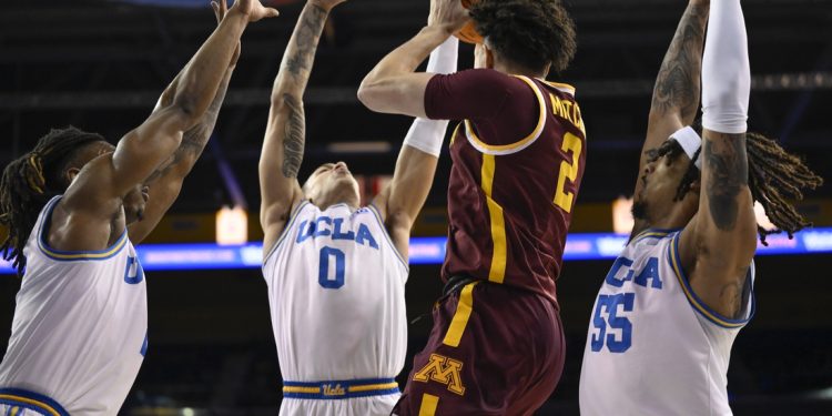Minnesota reúne otro rally tardío, esta vez para vencer a UCLA