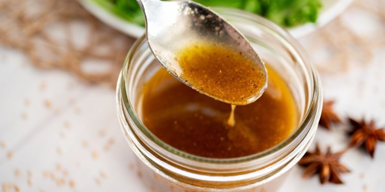 Receta de aderezo de ensalada asiática dulce