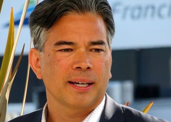 California AG: Los hospitales deben continuar haciendo la transición de menores, citando leyes contra la discriminación