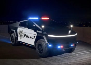 La policía de Las Vegas recibe 10 Tesla Cybertrucks de Mystery Donor