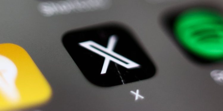 Apple está publicitando en la X de Elon Musk nuevamente