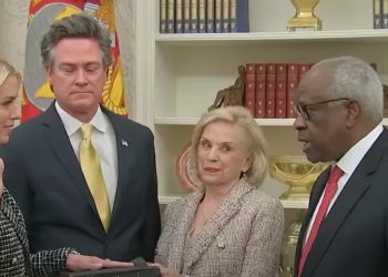 Lawrence O'Donnell explota a Clarence Thomas por deshonrarse públicamente