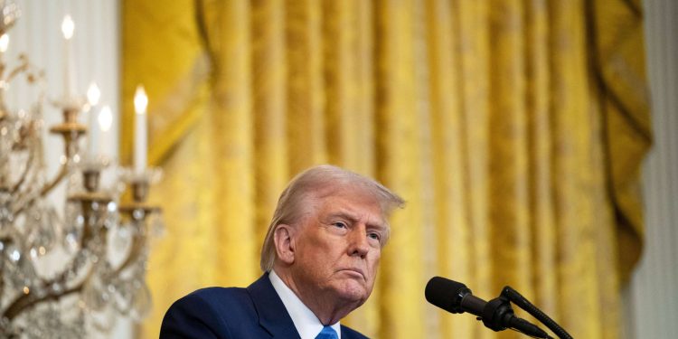 Pausa de reasentamiento de refugiados de Trump bloqueada por el juez