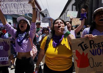 Mujeres en todo el mundo March para exigir el fin de la violencia, la desigualdad | Noticias de mujeres