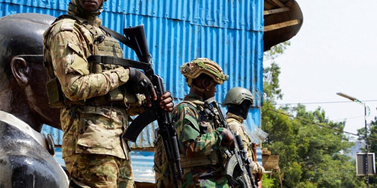 Lucha renovada en DR Congo como poderes regionales intensifican los esfuerzos de alto el fuego | Noticias de conflicto