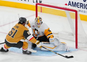 Golden Knights desafiaron a reclamar victorias raras victorias contra los pingüinos