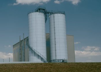 El gigante de fertilizantes de lodo deja la ciudad de Texas en medio de la crisis de 'Forever Chemicals'