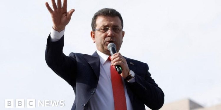 El principal rival del presidente turco, Ekrem Imamoglu, encarcelado