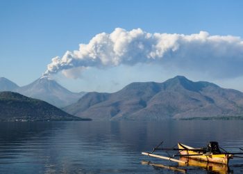 El volcán indonesio envía Ash Cloud de 8 km de altura, algunos vuelos cancelados | Noticias de volcanes