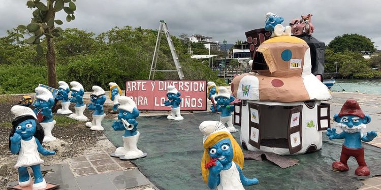 Ecuador's Edge: Abrazando las tradiciones de la isla de Galápagos