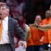 Los fanáticos de la universidad reaccionan al jab de Bruce Pearl en Big Ten Football