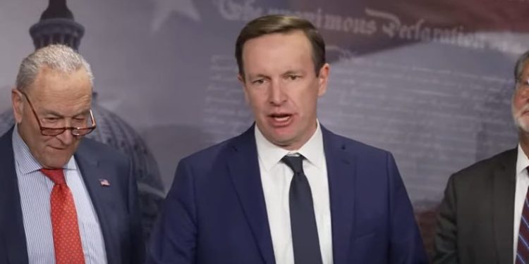 Los multimillonarios quieren robar nuestras escuelas públicas