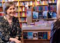 Autor Ann Patchett al escribir en medio del caos