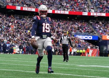 Informes: los Cowboys adquieren QB Joe Milton III de Patriots
