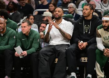 Bucks entregó un golpe masivo en los playoffs de Star Guard regresa del coágulo de sangre