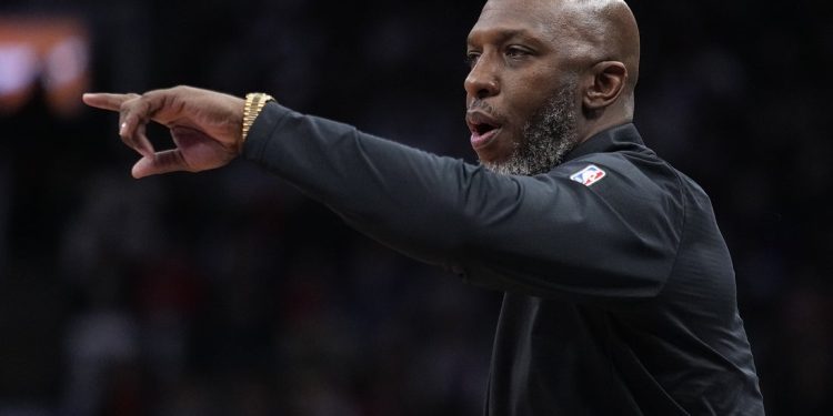 El entrenador de los Blazers, Chauncey Billups, acepta la extensión de varios años