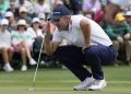 Justin Rose se aferró a la delantera delgada en Masters