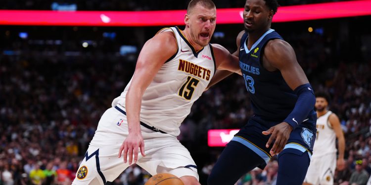 Los fanáticos se inclinan ante Nikola Jokic por muescas más raras de hitos raros