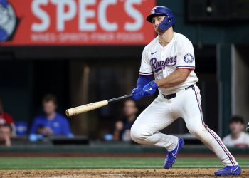 Los Rangers esperan continuar anotando en racimos mientras organizan atletismo