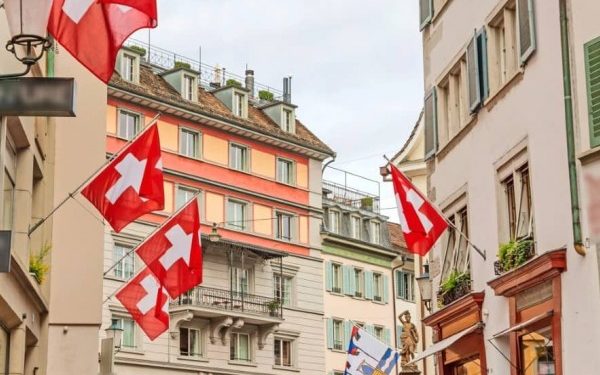 Los invitados domésticos están desaparecidos en hoteles suizos