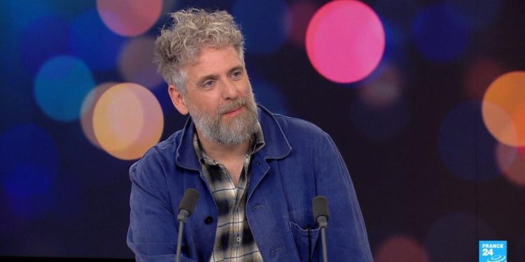 'Régalos': director Christopher Andrews sobre masculinidad tóxica y rabia masculina