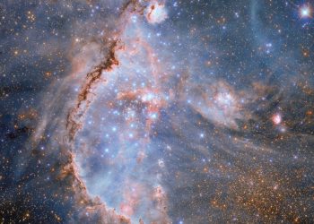 Hubble captura una impresionante cuna de estrellas en la galaxia vecina