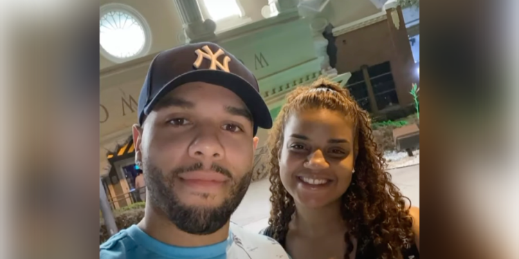 Pareja de Massachusetts acusada de 'secuestrar' a sus propios cinco hijos de la custodia estatal | El experto de la puerta de entrada