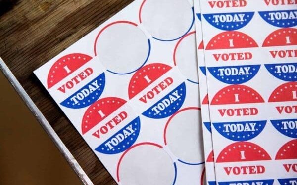 El juez bloquea la orden ejecutiva de votación ilegal de Trump