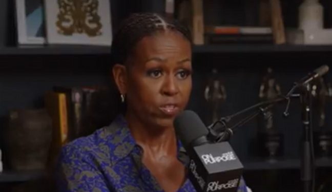 Michelle Obama afirma que el problema de deportación la mantiene despierta por la noche, después de que su esposo deportó a 3 millones de ilegales (video) | El experto de la puerta de entrada
