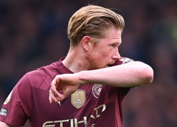Kevin de Bruyne: Estrella de la ciudad de la partida 'Sorprendida' no se le ofrece un nuevo acuerdo en Etihad | Noticias de fútbol