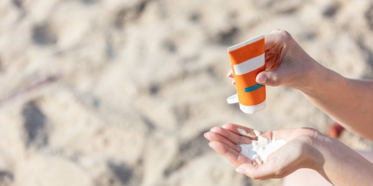 No se salte la loción de protección solar – Mujeres saludables