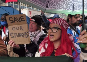 El administrador de Trump restaura los registros de visas de estudiantes extranjeros terminados