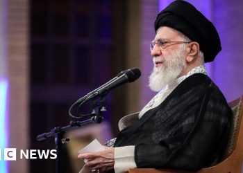 Khamenei de Irán duda de que las conversaciones nucleares estadounidenses llevarán a un acuerdo