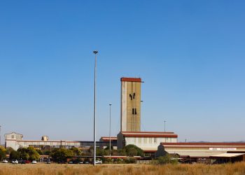 Oferta de rescate lanzada por cientos atrapados en la mina de oro sudafricana | Noticias mineras
