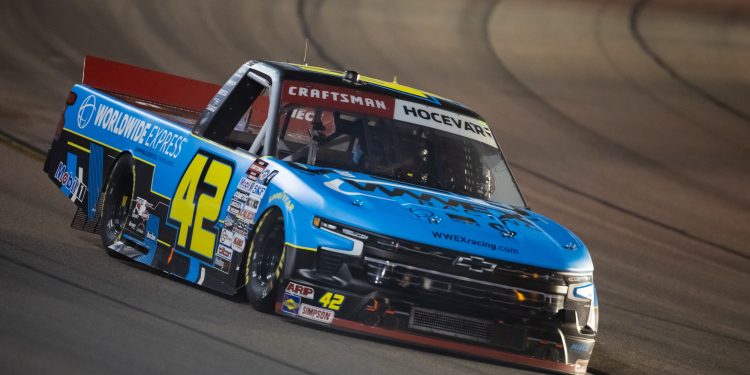 NASCAR Insider elige el piloto de Spire Motorsports como favorito para ganar 2025 Texas Truck Race
