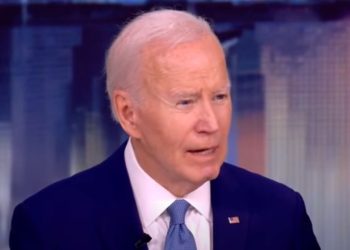 Los médicos arrojan agua fría en la declaración de Biden de que los médicos solo encontraron cáncer de próstata metastásico la semana pasada