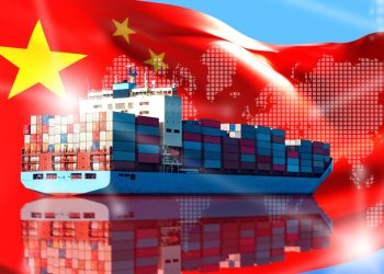 Desde el «comunismo corporativo» hasta la esclavitud moderna: cómo China y las élites globales están destruyendo la industria occidental bajo el disfraz del libre comercio.