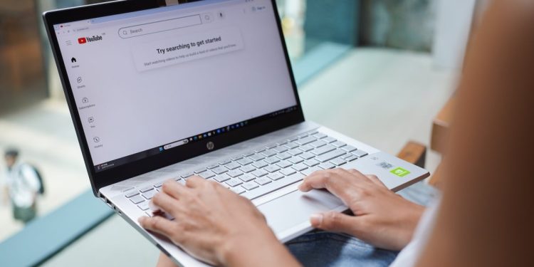 YouTube mostrará anuncios en 'puntos máximos' de videos