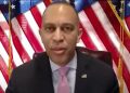 Hakeem Jeffries borra CNN después de que afirman que los votantes no confían en los demócratas