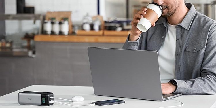 Este banco de energía para computadora portátil Anker de 24,000 mAh está cerca de un mínimo récord, Amazon borra las acciones con un 40% de descuento