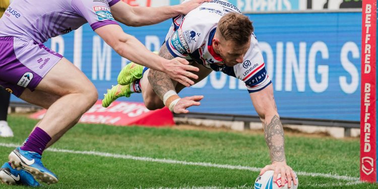 Super League: Wakefield Trinity Thrash Warrington Wolves, mientras que Castleford Tigers Power pasó a Salford Red Devils | Noticias de la liga de rugby